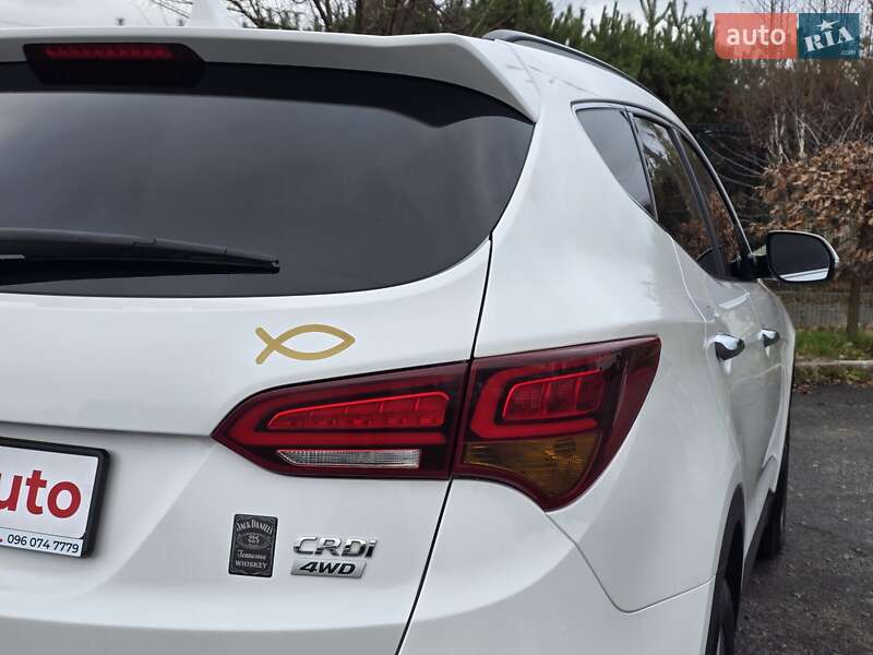 Внедорожник / Кроссовер Hyundai Santa FE 2016 в Хмельницком