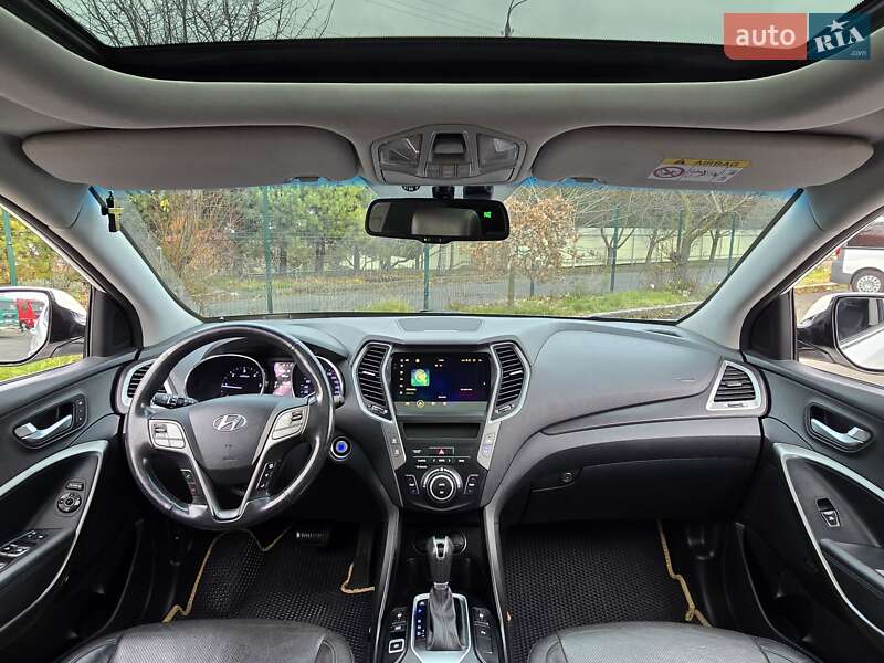 Внедорожник / Кроссовер Hyundai Santa FE 2016 в Хмельницком