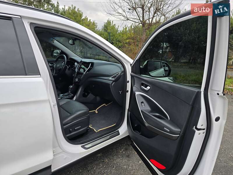 Внедорожник / Кроссовер Hyundai Santa FE 2016 в Хмельницком