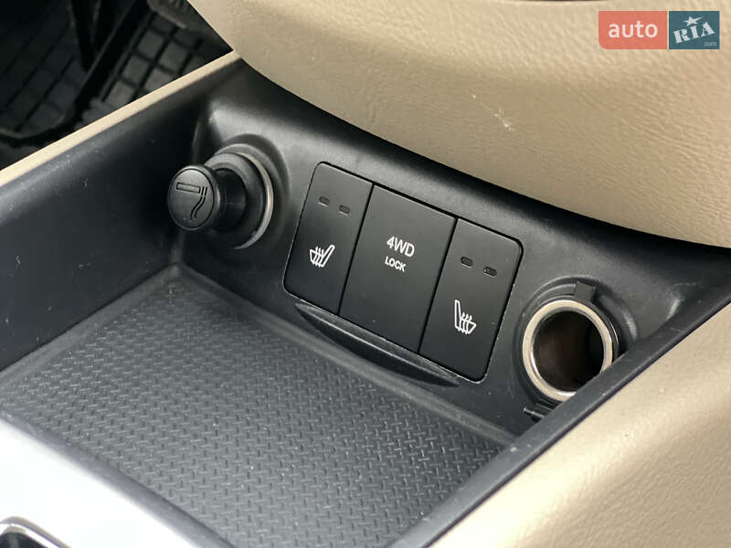 Позашляховик / Кросовер Hyundai Santa FE 2009 в Луцьку