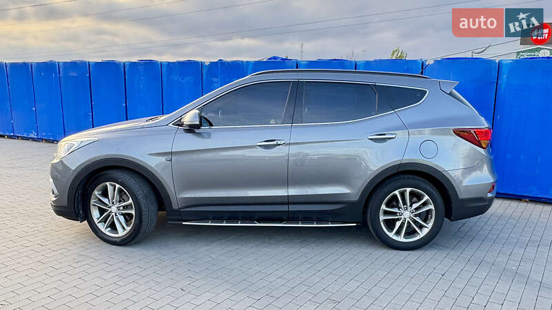 Внедорожник / Кроссовер Hyundai Santa FE 2016 в Виннице