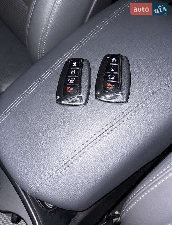 Внедорожник / Кроссовер Hyundai Santa FE 2016 в Виннице