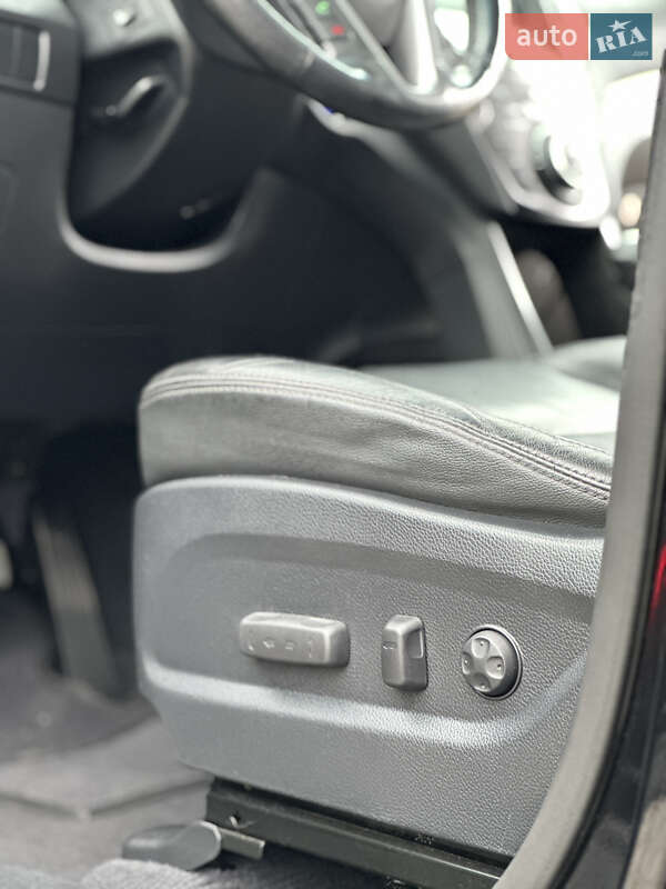 Внедорожник / Кроссовер Hyundai Santa FE 2014 в Радивилове