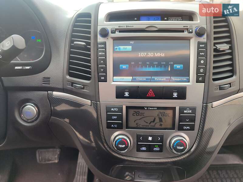 Внедорожник / Кроссовер Hyundai Santa FE 2010 в Ивано-Франковске