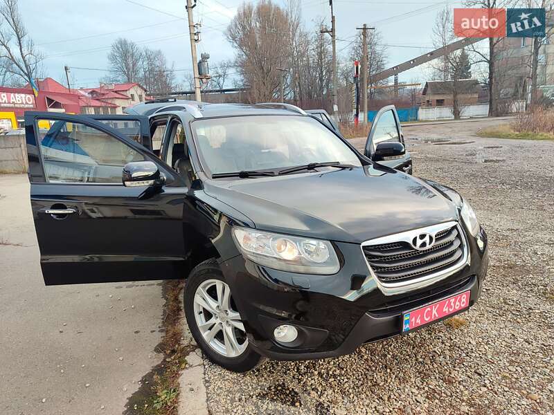 Внедорожник / Кроссовер Hyundai Santa FE 2010 в Ивано-Франковске