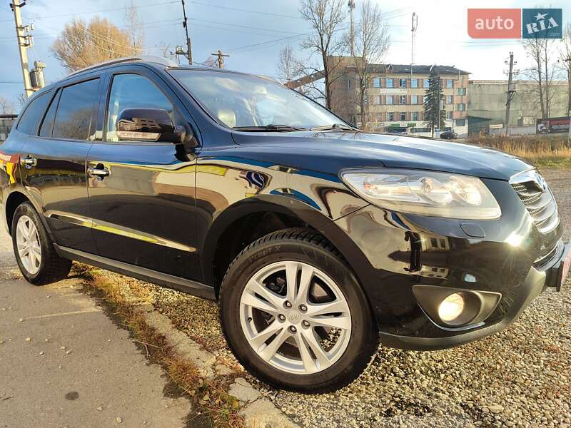 Внедорожник / Кроссовер Hyundai Santa FE 2010 в Ивано-Франковске