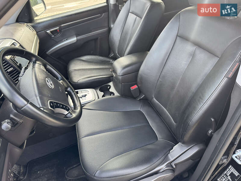 Позашляховик / Кросовер Hyundai Santa FE 2012 в Луцьку