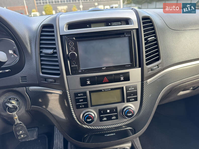 Позашляховик / Кросовер Hyundai Santa FE 2012 в Луцьку