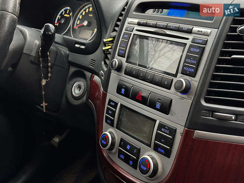 Внедорожник / Кроссовер Hyundai Santa FE 2009 в Киеве