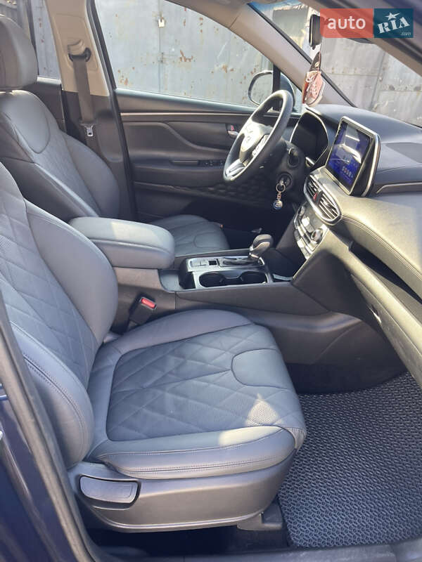 Внедорожник / Кроссовер Hyundai Santa FE 2018 в Одессе