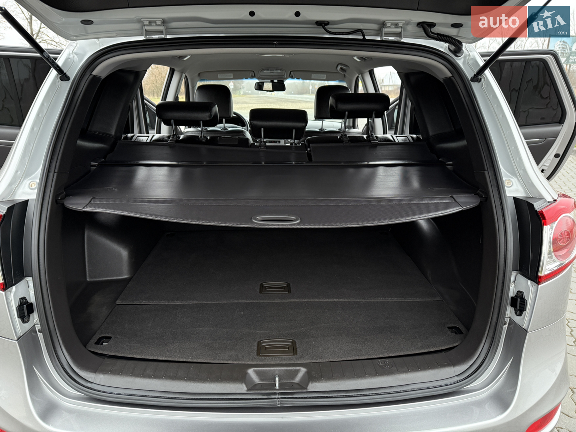 2010 Hyundai Santa Fe - мініатюра 27