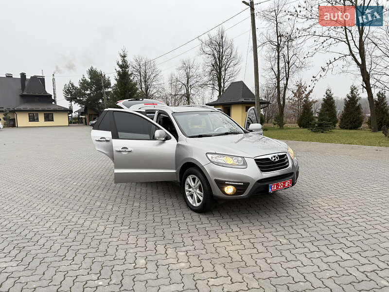 Внедорожник / Кроссовер Hyundai Santa FE 2011 в Коломые