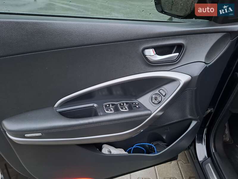 Позашляховик / Кросовер Hyundai Santa FE 2012 в Львові фото 18 Позашляховик / Кросовер Hyundai Santa FE 2012 в Львові