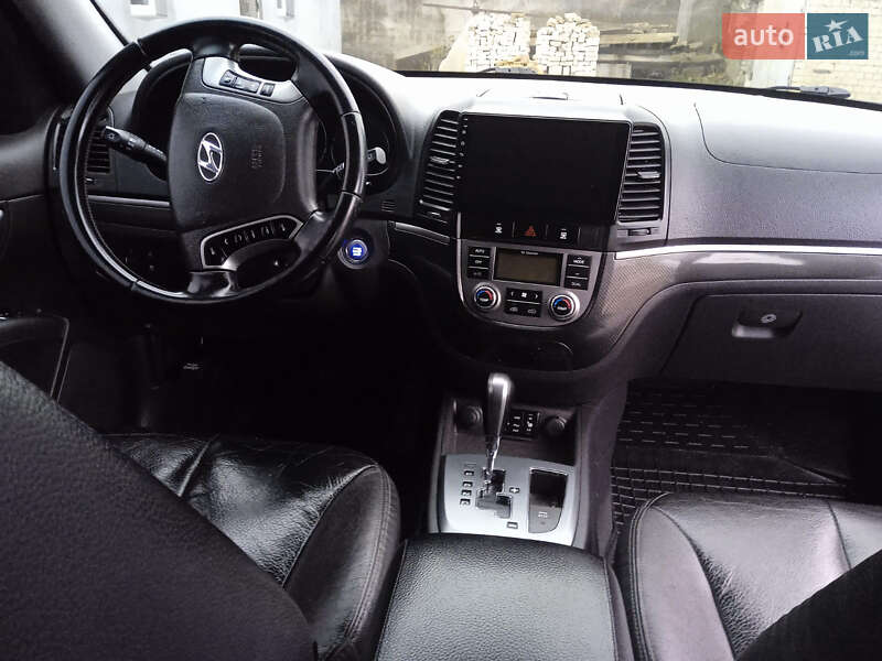 Внедорожник / Кроссовер Hyundai Santa FE 2011 в Березному