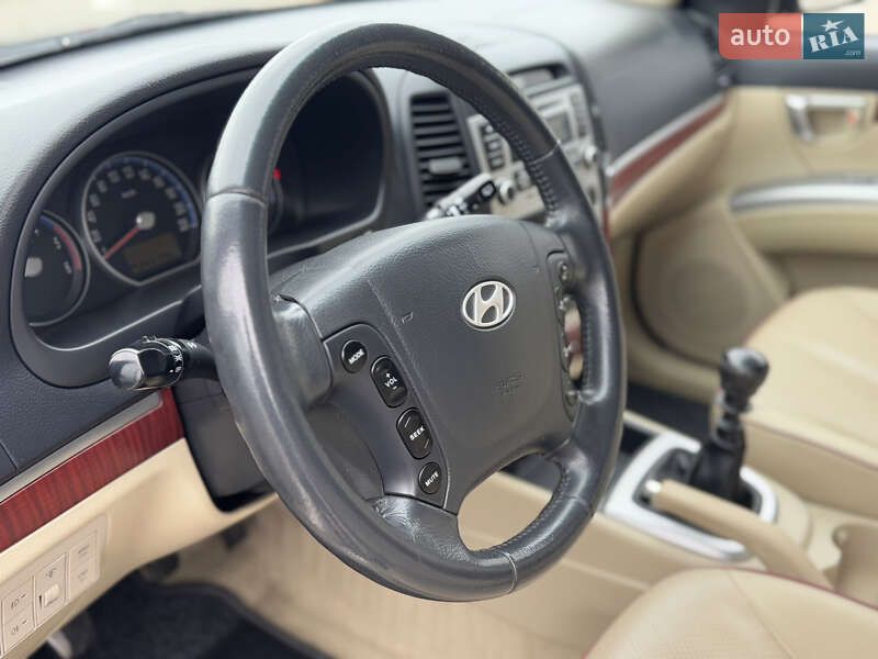 Внедорожник / Кроссовер Hyundai Santa FE 2009 в Ивано-Франковске