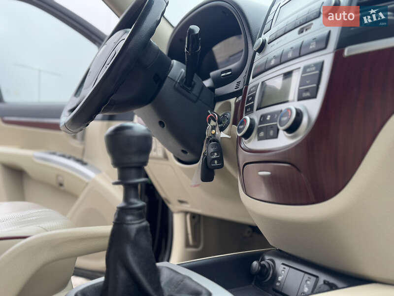 Внедорожник / Кроссовер Hyundai Santa FE 2009 в Ивано-Франковске