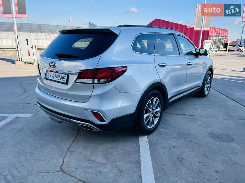 Внедорожник / Кроссовер Hyundai Santa FE 2016 в Киеве