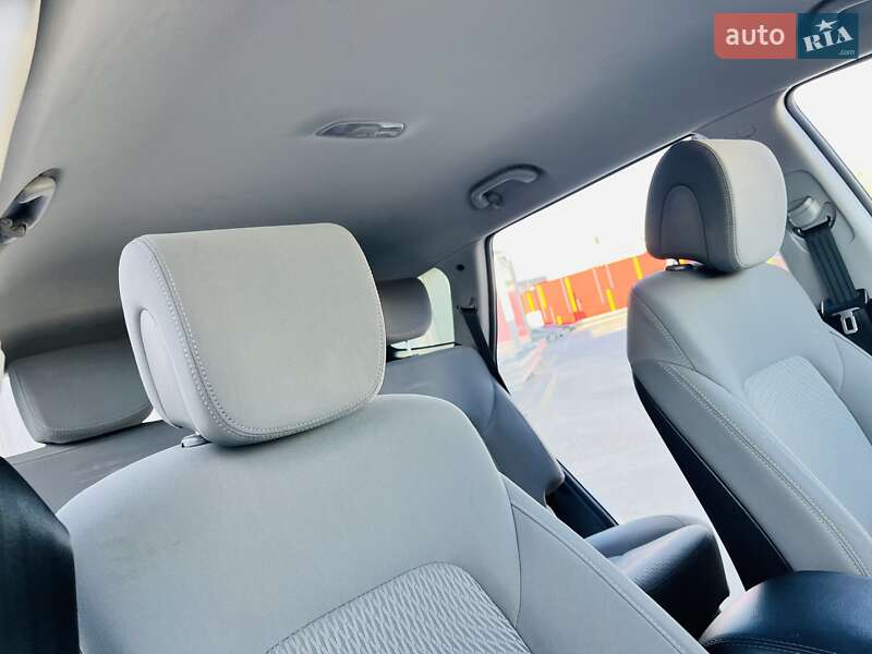 Внедорожник / Кроссовер Hyundai Santa FE 2016 в Киеве