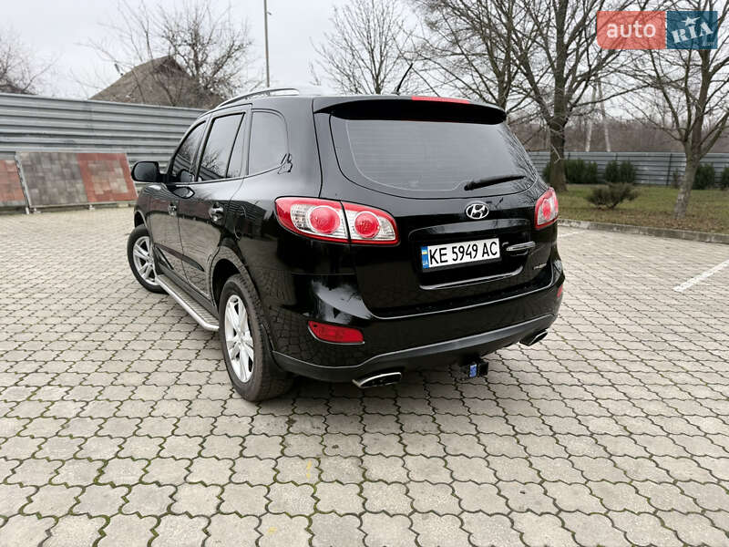 Позашляховик / Кросовер Hyundai Santa FE 2011 в Павлограді