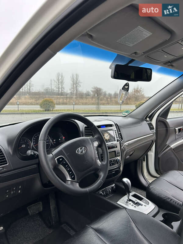 Внедорожник / Кроссовер Hyundai Santa FE 2011 в Коломые