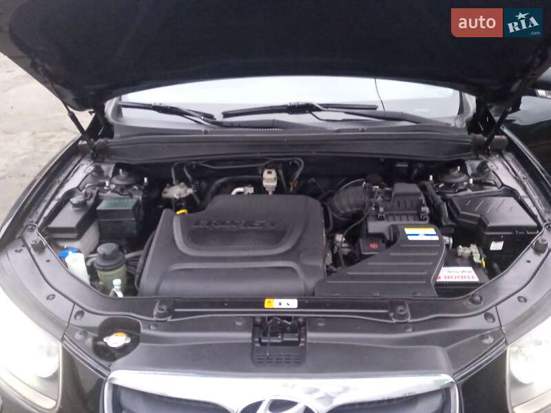 Позашляховик / Кросовер Hyundai Santa FE 2012 в Сарнах