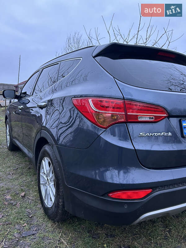 Внедорожник / Кроссовер Hyundai Santa FE 2013 в Ровно
