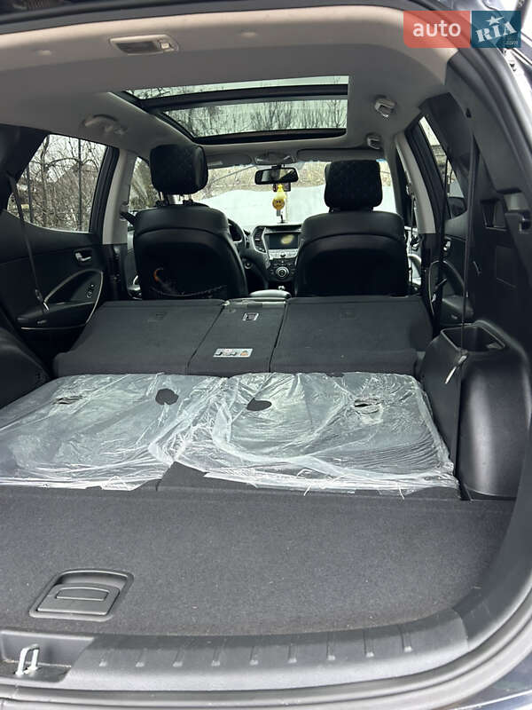Внедорожник / Кроссовер Hyundai Santa FE 2013 в Ровно