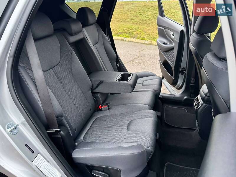 Внедорожник / Кроссовер Hyundai Santa FE 2023 в Киеве