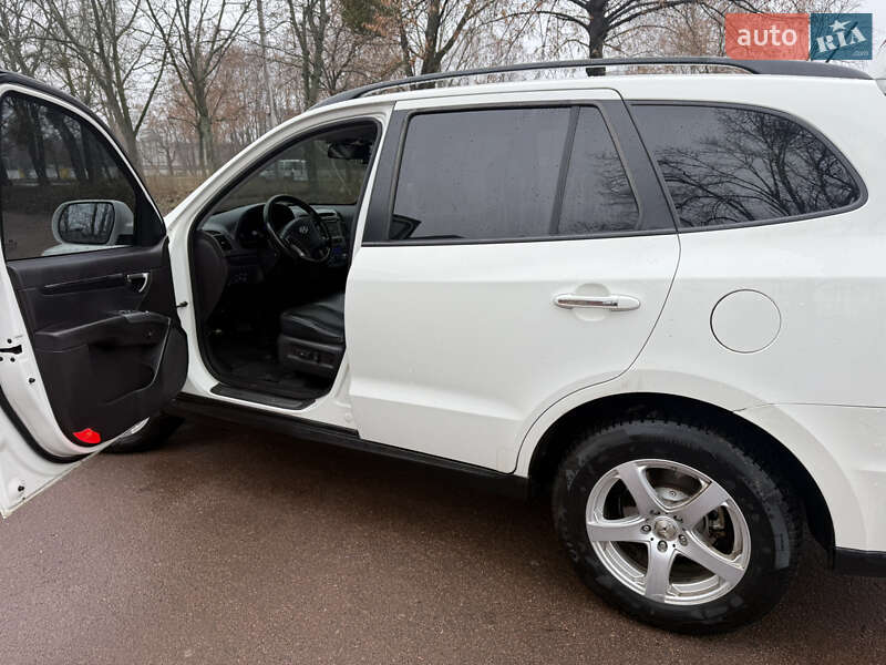 Внедорожник / Кроссовер Hyundai Santa FE 2011 в Чернигове