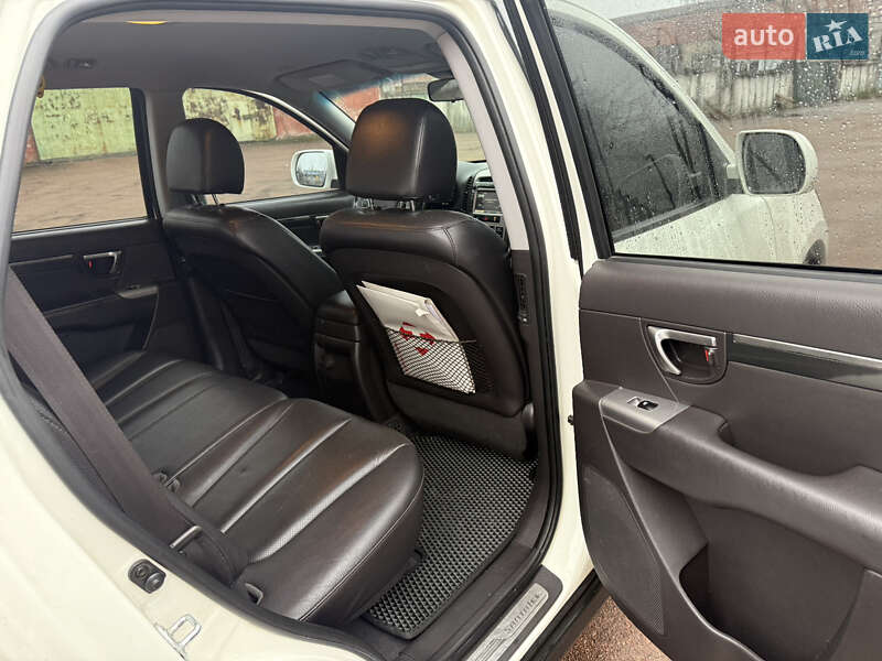 Внедорожник / Кроссовер Hyundai Santa FE 2011 в Чернигове