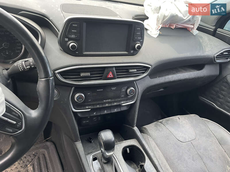 Внедорожник / Кроссовер Hyundai Santa FE 2019 в Львове