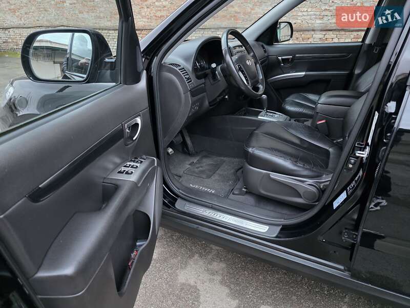 Внедорожник / Кроссовер Hyundai Santa FE 2011 в Луцке