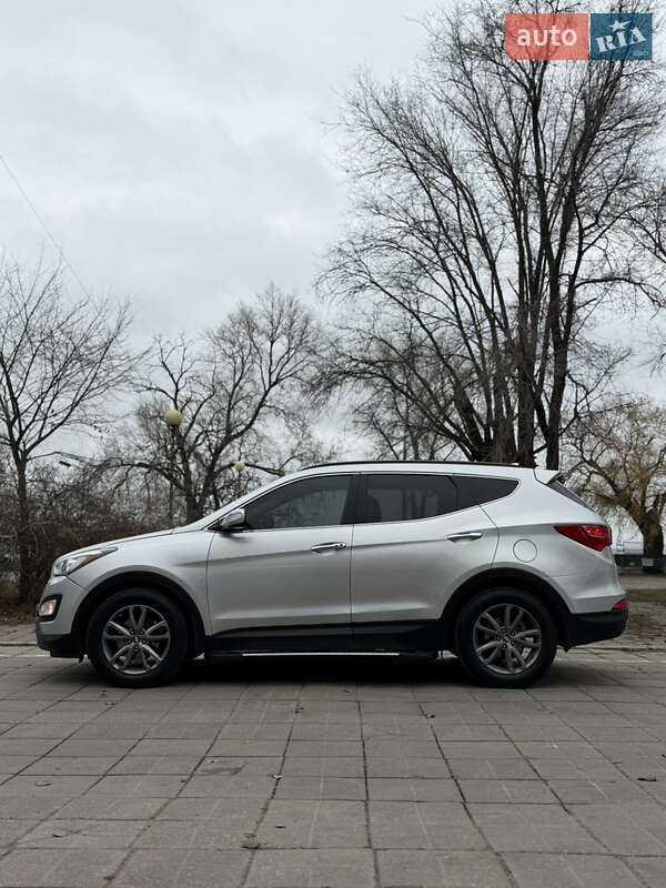 Внедорожник / Кроссовер Hyundai Santa FE 2013 в Запорожье