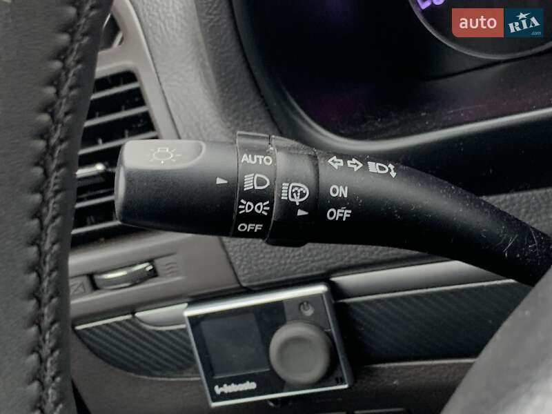 Внедорожник / Кроссовер Hyundai Santa FE 2011 в Бердичеве