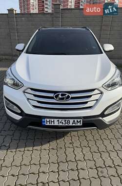 Внедорожник / Кроссовер Hyundai Santa FE 2015 в Черноморске