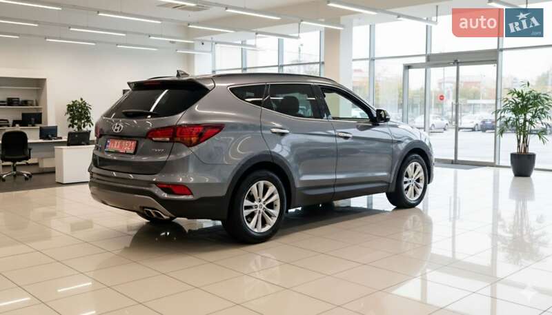 Внедорожник / Кроссовер Hyundai Santa FE 2016 в Подольске