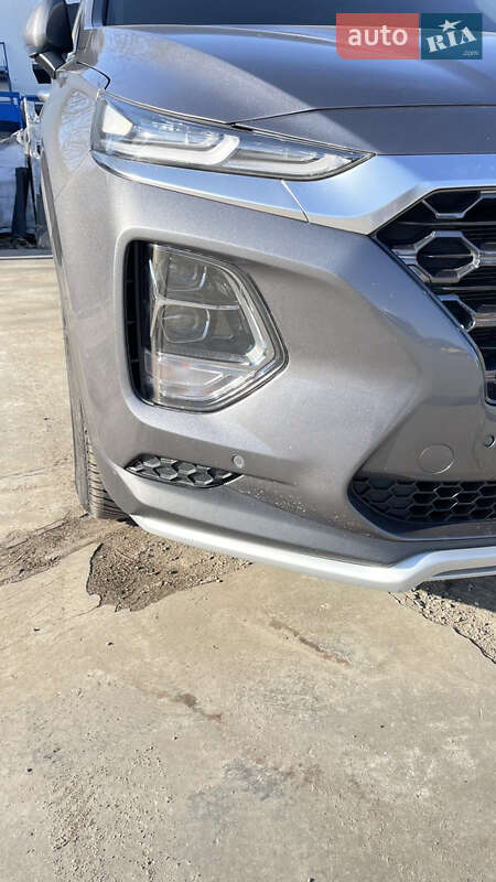 Позашляховик / Кросовер Hyundai Santa FE 2019 в Умані