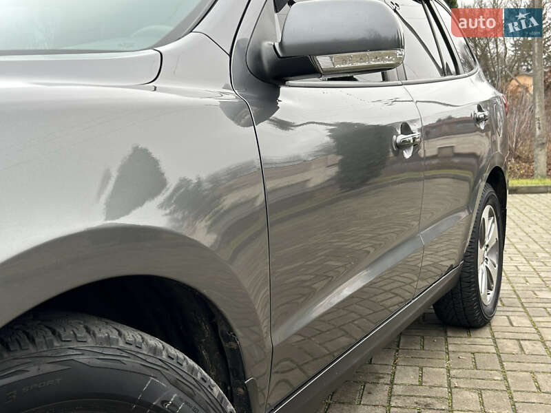 Позашляховик / Кросовер Hyundai Santa FE 2011 в Прилуках