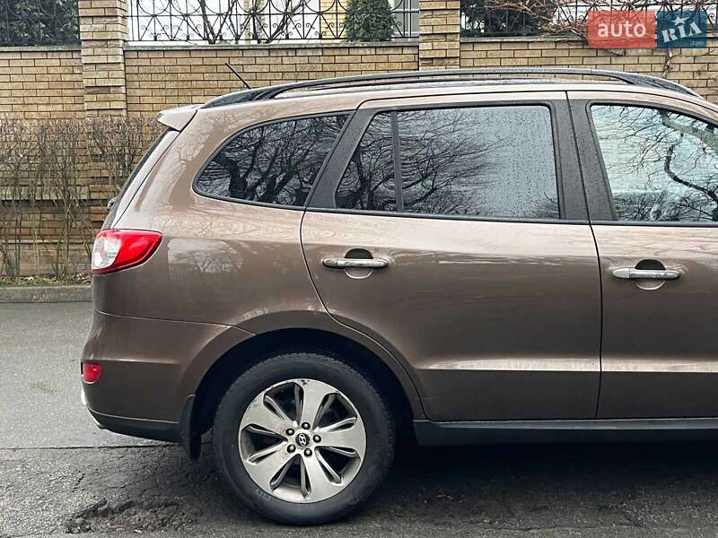 Внедорожник / Кроссовер Hyundai Santa FE 2012 в Киеве фото 7 Внедорожник / Кроссовер Hyundai Santa FE 2012 в Киеве