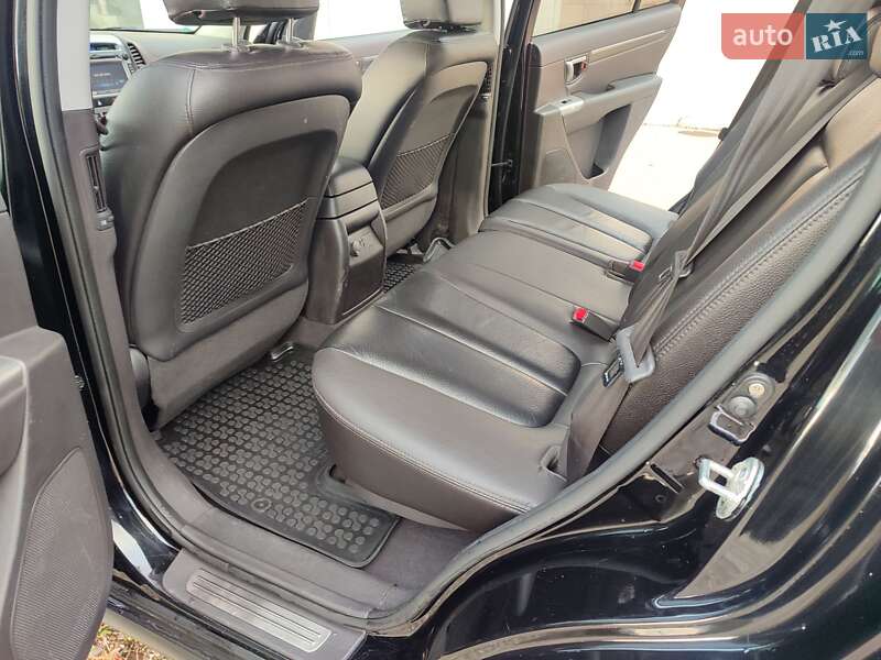 Позашляховик / Кросовер Hyundai Santa FE 2010 в Івано-Франківську