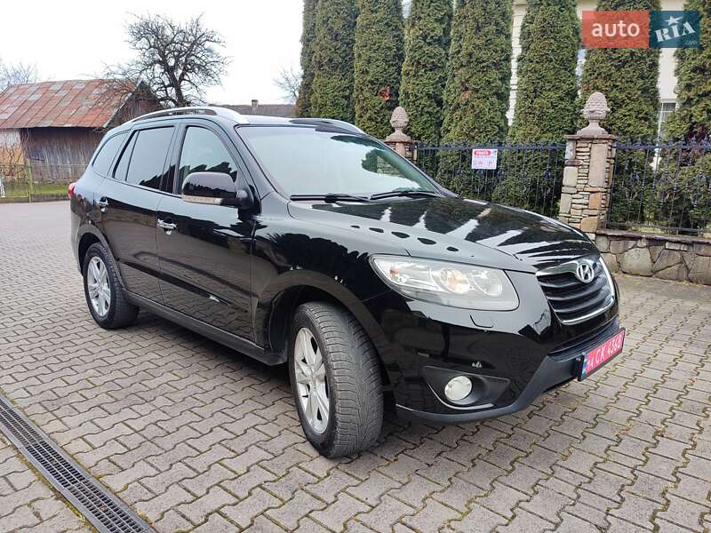 Позашляховик / Кросовер Hyundai Santa FE 2010 в Івано-Франківську