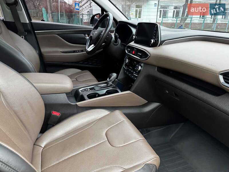 Внедорожник / Кроссовер Hyundai Santa FE 2019 в Киеве фото 46 Внедорожник / Кроссовер Hyundai Santa FE 2019 в Киеве