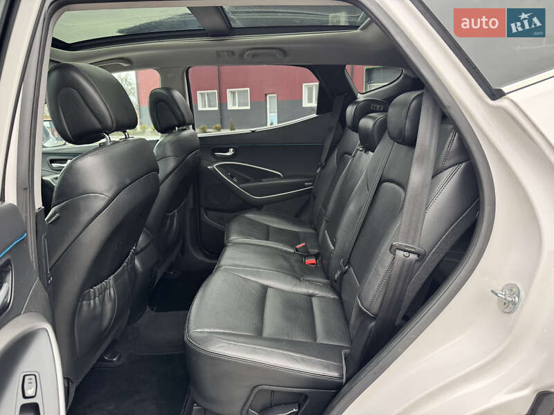 Позашляховик / Кросовер Hyundai Santa FE 2013 в Дубні