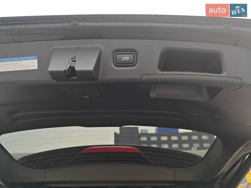 Позашляховик / Кросовер Hyundai Santa FE 2023 в Києві