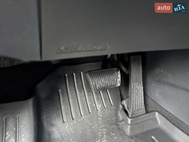 Позашляховик / Кросовер Hyundai Santa FE 2016 в Кам'янець-Подільському