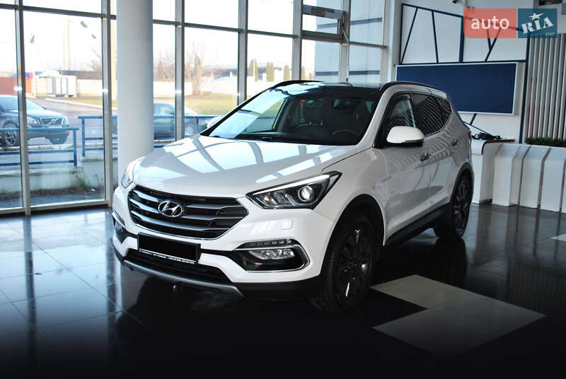 Позашляховик / Кросовер Hyundai Santa FE 2016 в Рівному