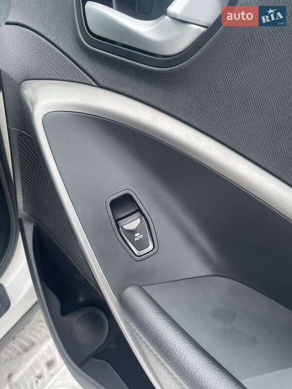 Позашляховик / Кросовер Hyundai Santa FE 2013 в Полтаві