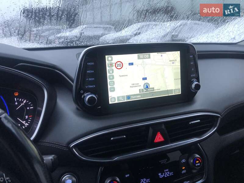 Внедорожник / Кроссовер Hyundai Santa FE 2020 в Полтаве