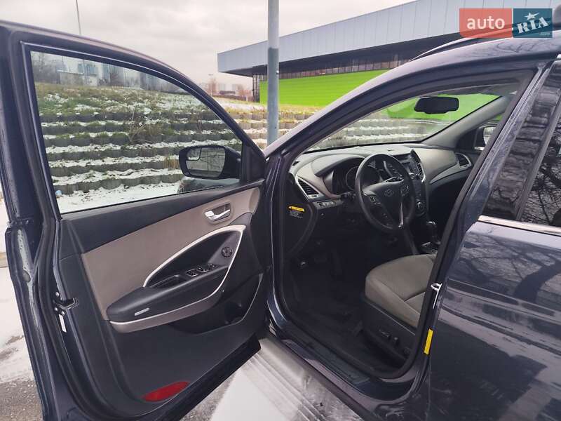 Позашляховик / Кросовер Hyundai Santa FE 2015 в Києві