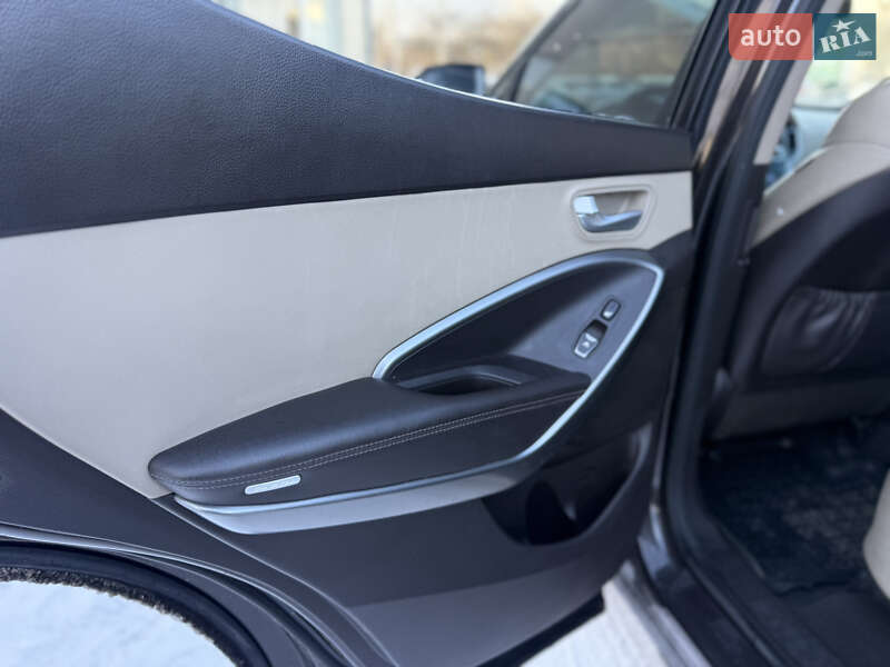 Позашляховик / Кросовер Hyundai Santa FE 2017 в Коломиї